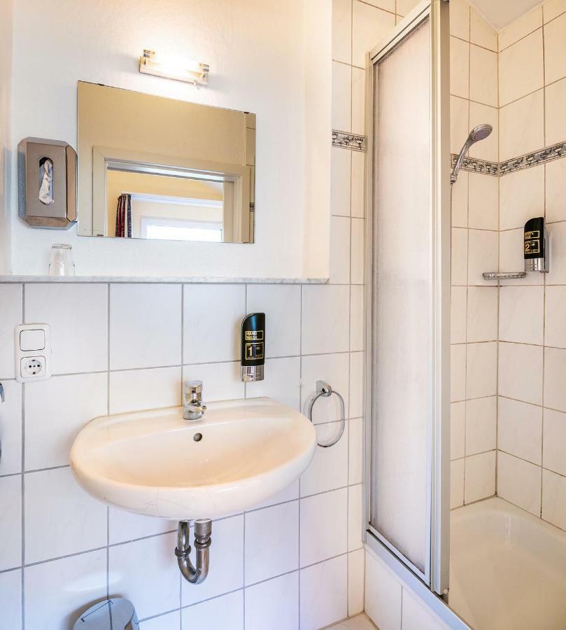 Schroeders Stadtwaldhotel Трир Экстерьер фото